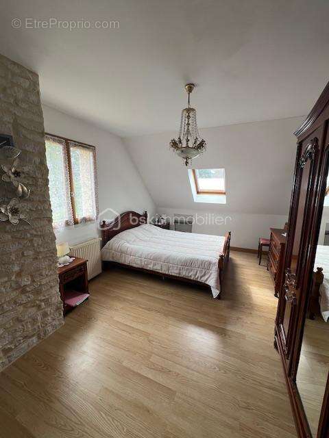 Maison familiale avec studio indépendant et double garage — Gisors - photo 12
