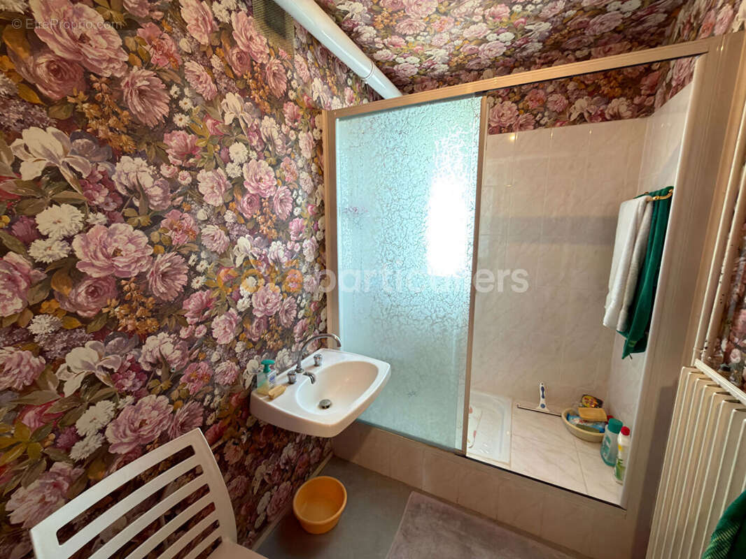 Maison à SAINT-SEBASTIEN-DE-MORSENT