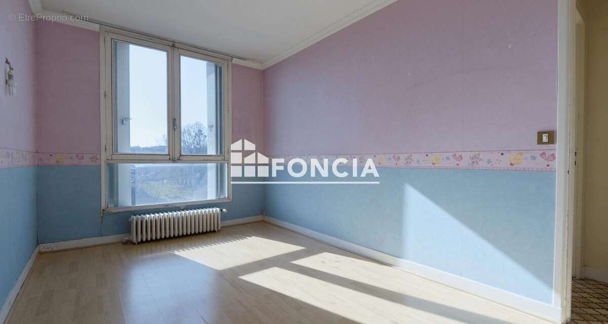 Appartement à CORBEIL-ESSONNES