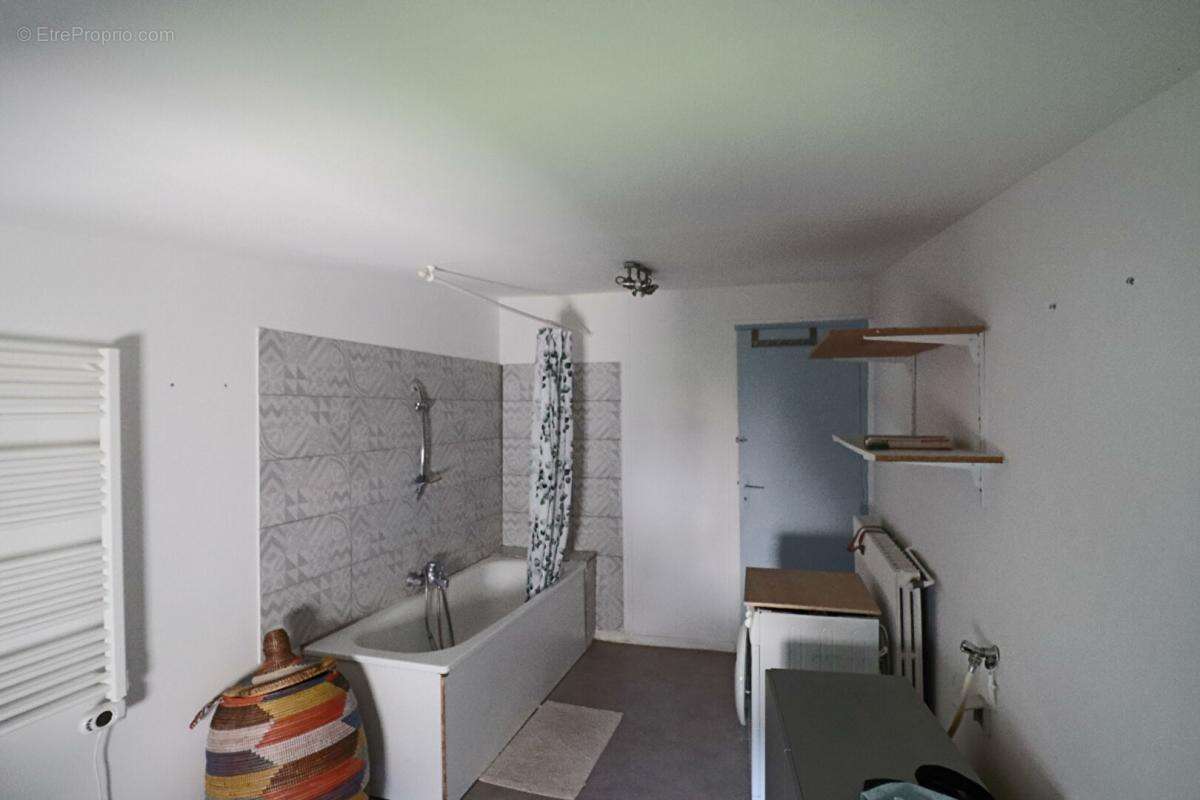 Appartement à VILLENEUVE-LES-AVIGNON