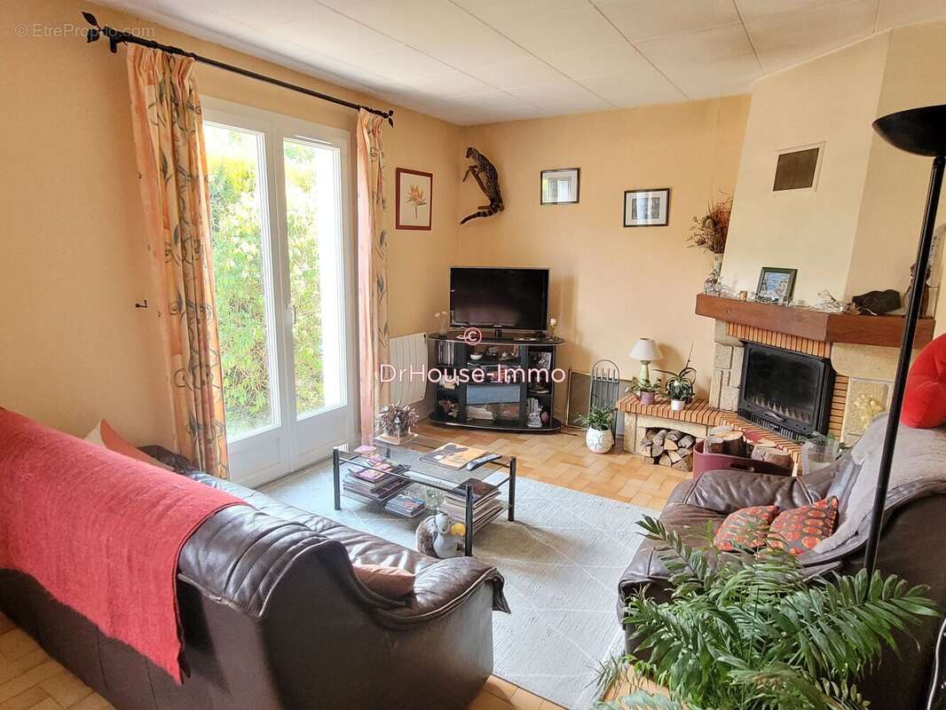 Maison 95 m² à Azay-Le-Rideau  - photo 3