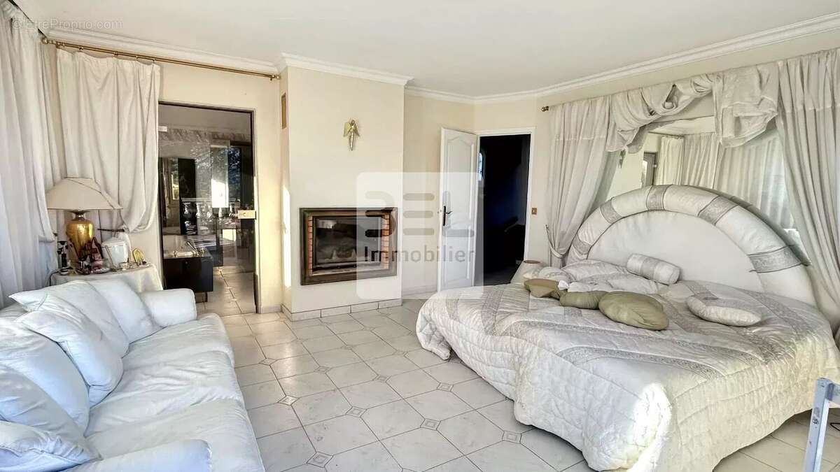 Maison à JONQUERETTES