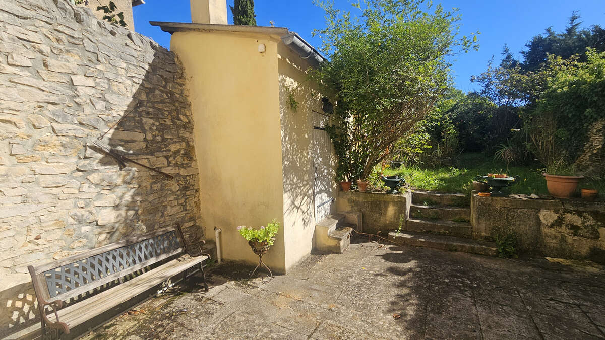 Maison à VILLES-SUR-AUZON