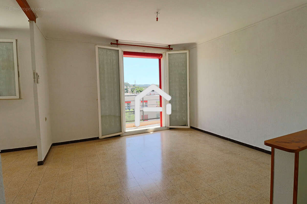 Appartement à SAINT-CHAMAS