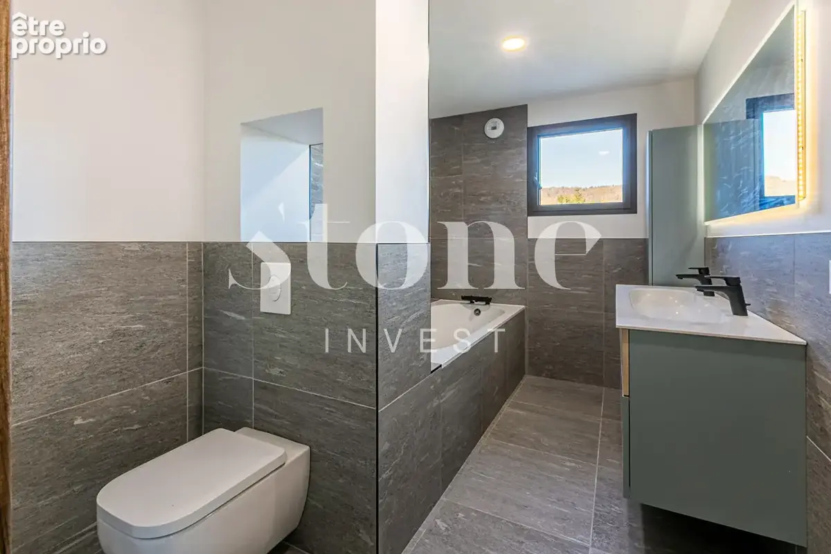 T6 duplex de 217 m² rénové avec garage et jardin privatif de 400 m² . - photo 9