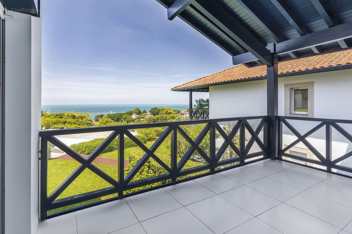 Appartement à CIBOURE