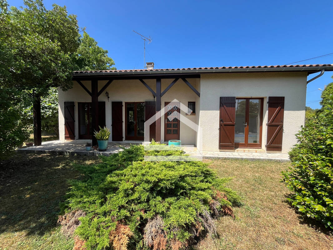 Maison à HOURTIN