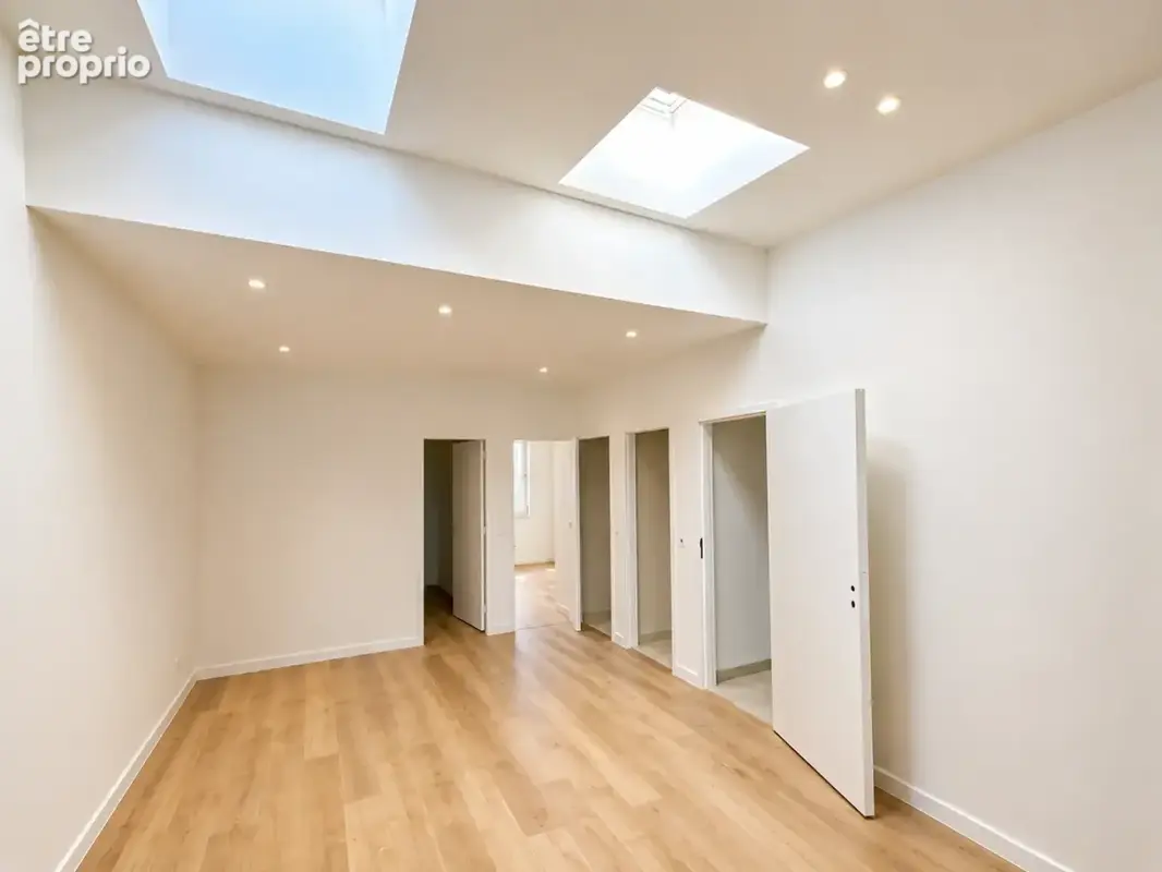 Appartement T3 rénové - 57 m2 -  2 chambres - Quartier Saint-Bruno - photo 2