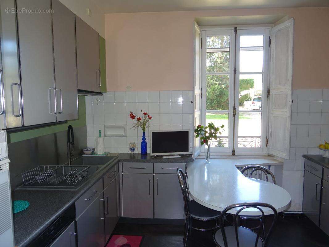 Secteur saint hilaire les places proche de nexon en haute vienne magnifique manoir du 17eme de 280 m² habitables sur 17862 m² de - photo 9