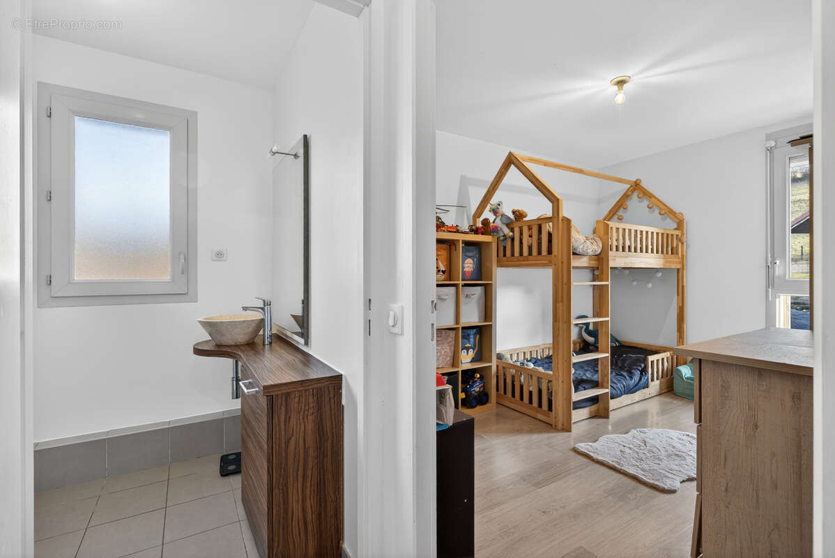 Appartement à MURES