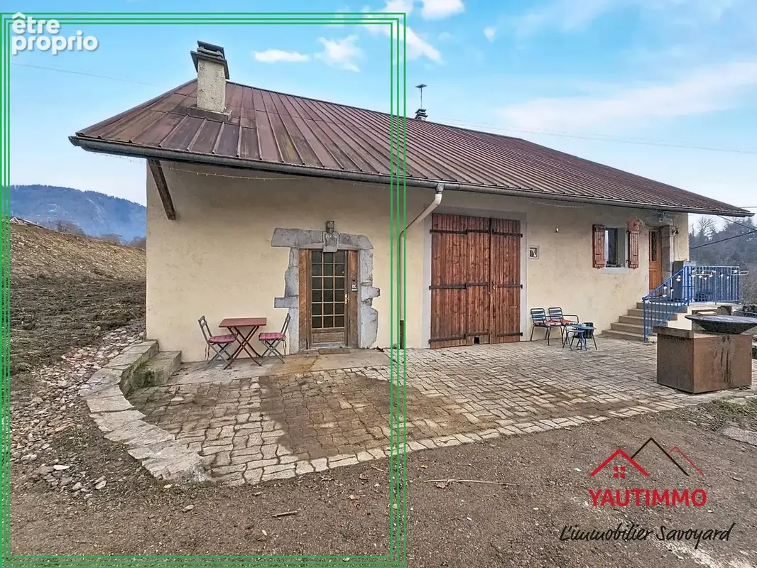 Corps de ferme mitoyen à rénover avec terrain   fort potentiel de 125 m2 à Fillinges - photo 2