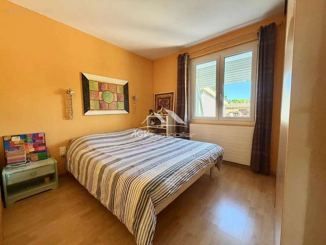 Maison d 'architecte de 200 m² habitable - piscine - 2540m² de terrain - 2 logements - photo 12