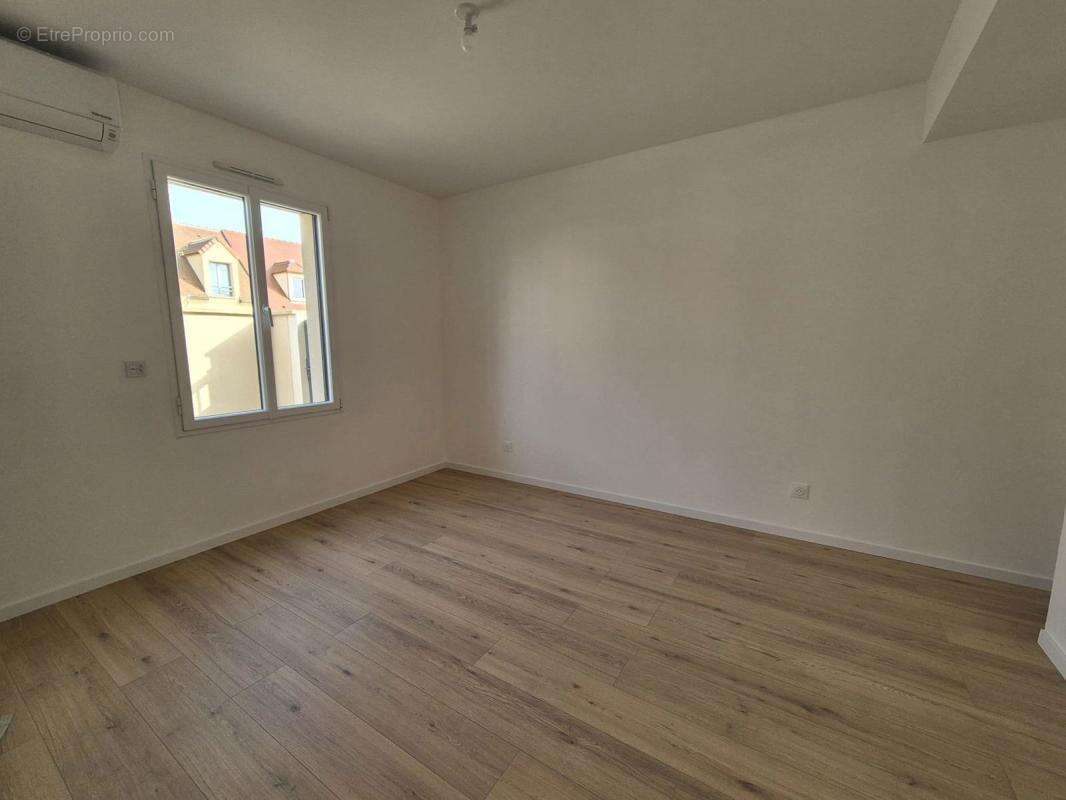 Maison à PRUNAY-EN-YVELINES