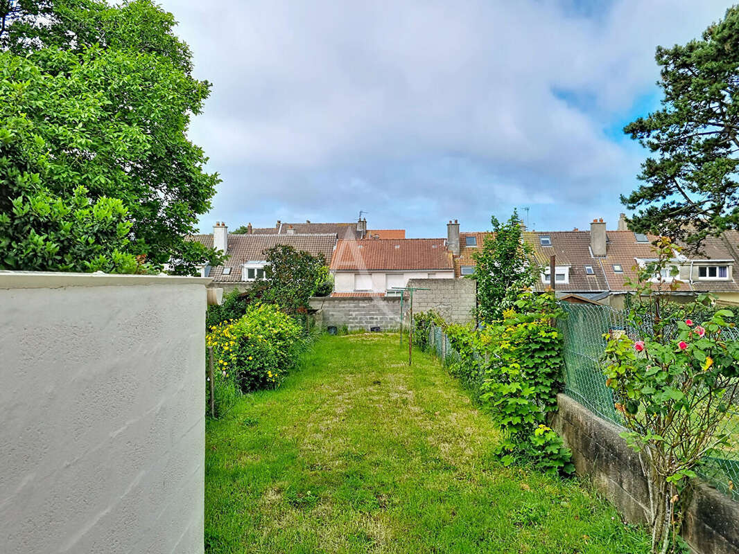 Maison à SAINT-MARTIN-BOULOGNE