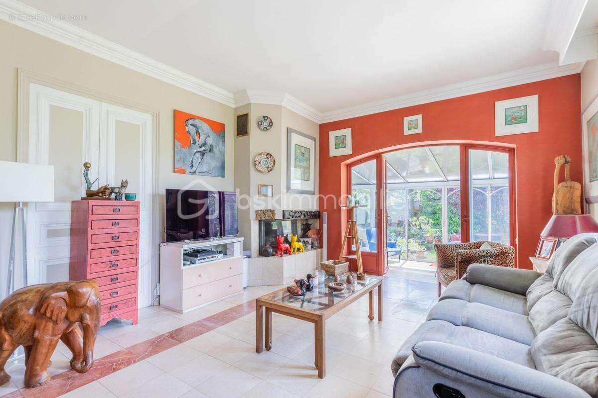 Maison familiale de 162 m² avec véranda et grand jardin – Quartier résidentiel recherché - photo 7