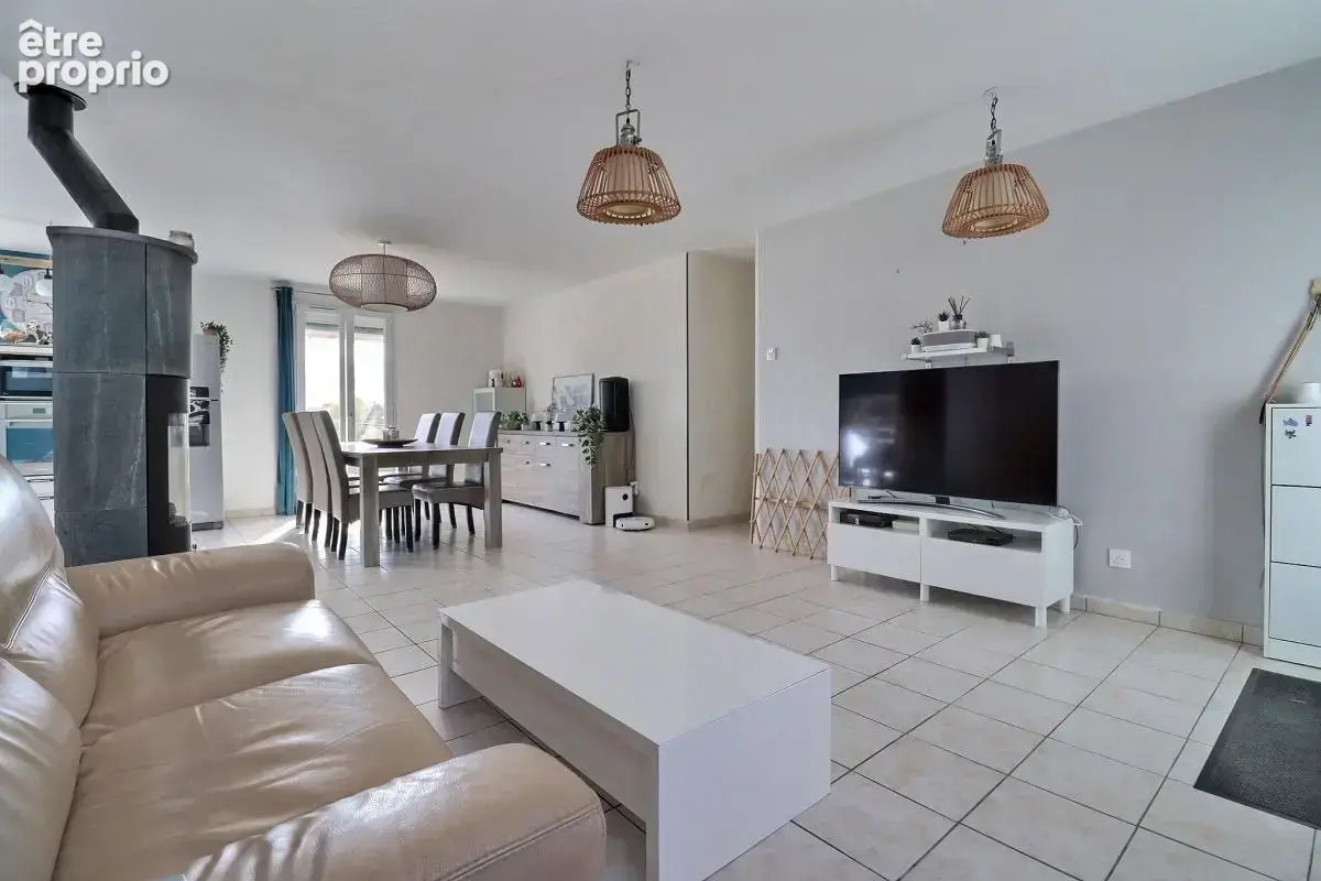 Maison de plain-pied construite en 2007 - 4 chambres, nichée au calme absolu en fond d'impasse - photo 6