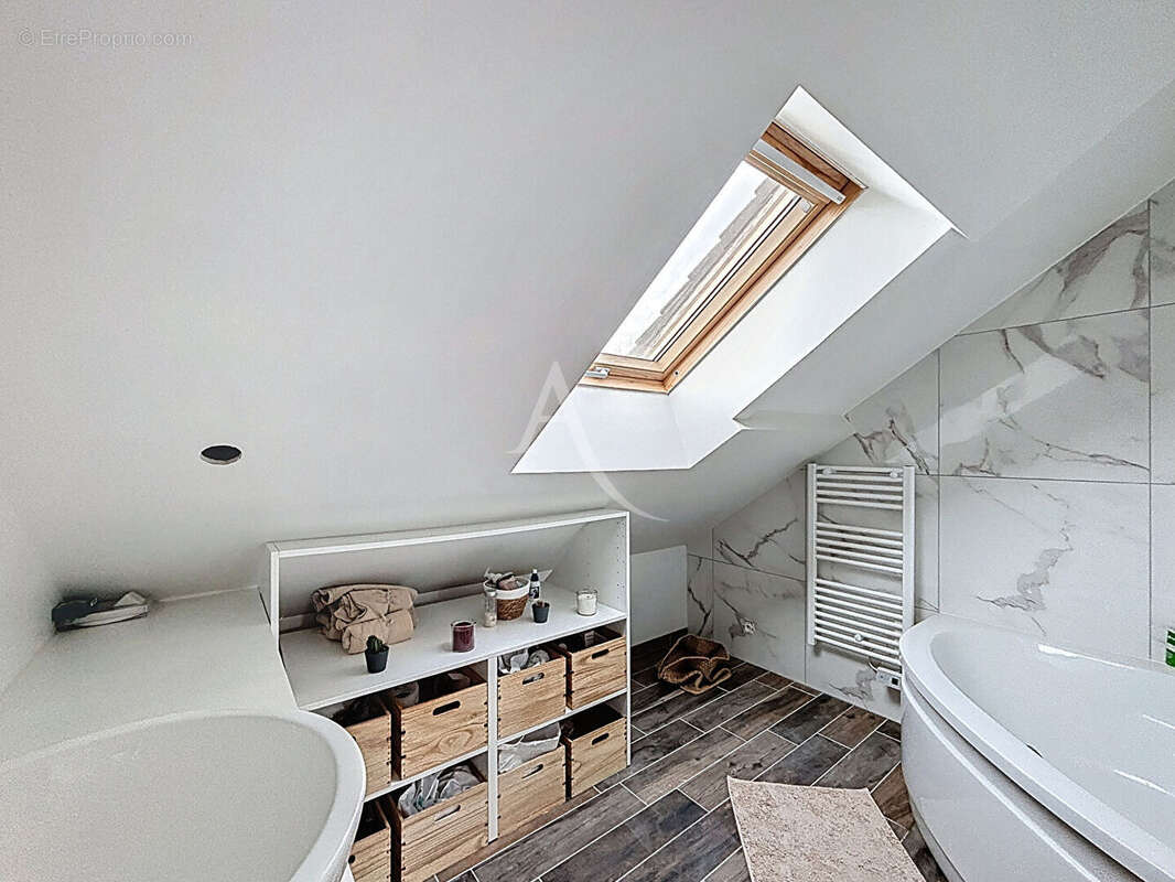 Maison à SAINTE-SUZANNE