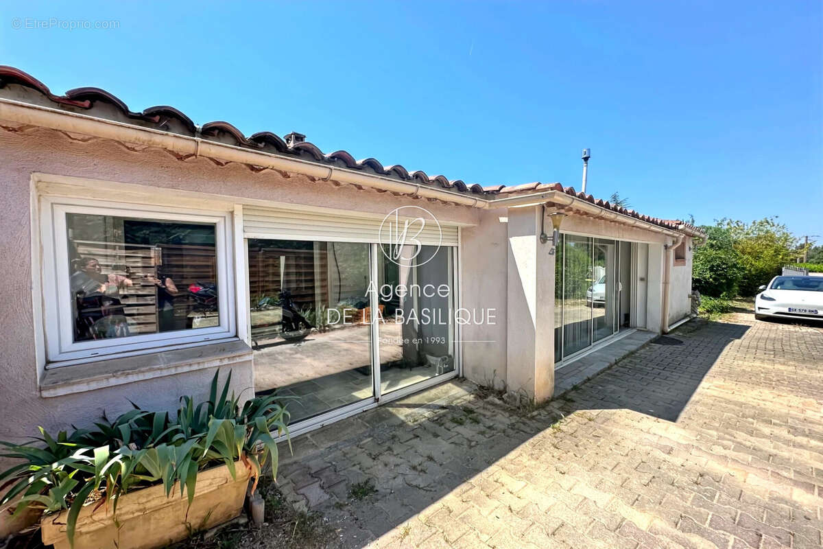 Maison à SAINT-MAXIMIN-LA-SAINTE-BAUME