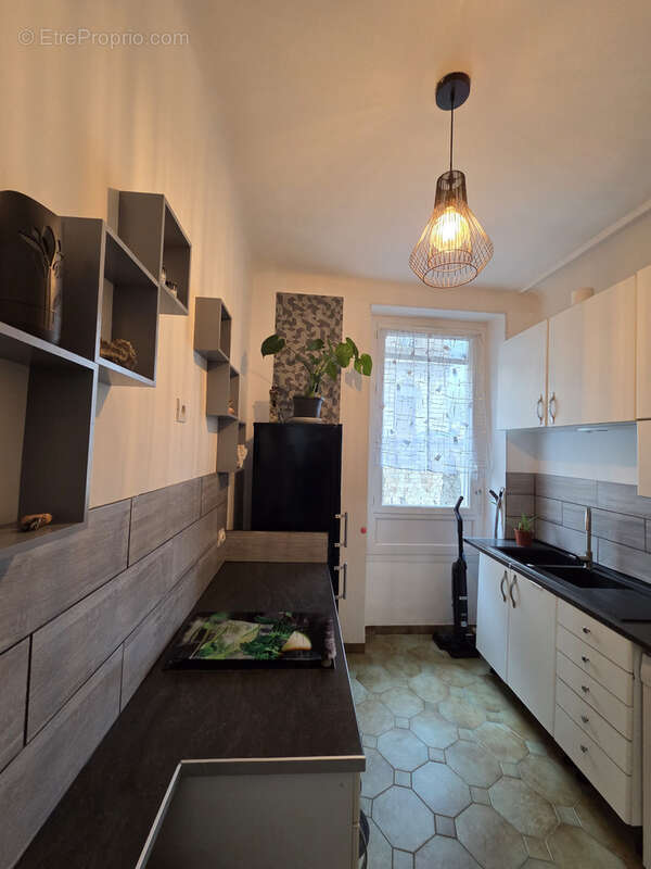 Appartement à MARSEILLE-3E