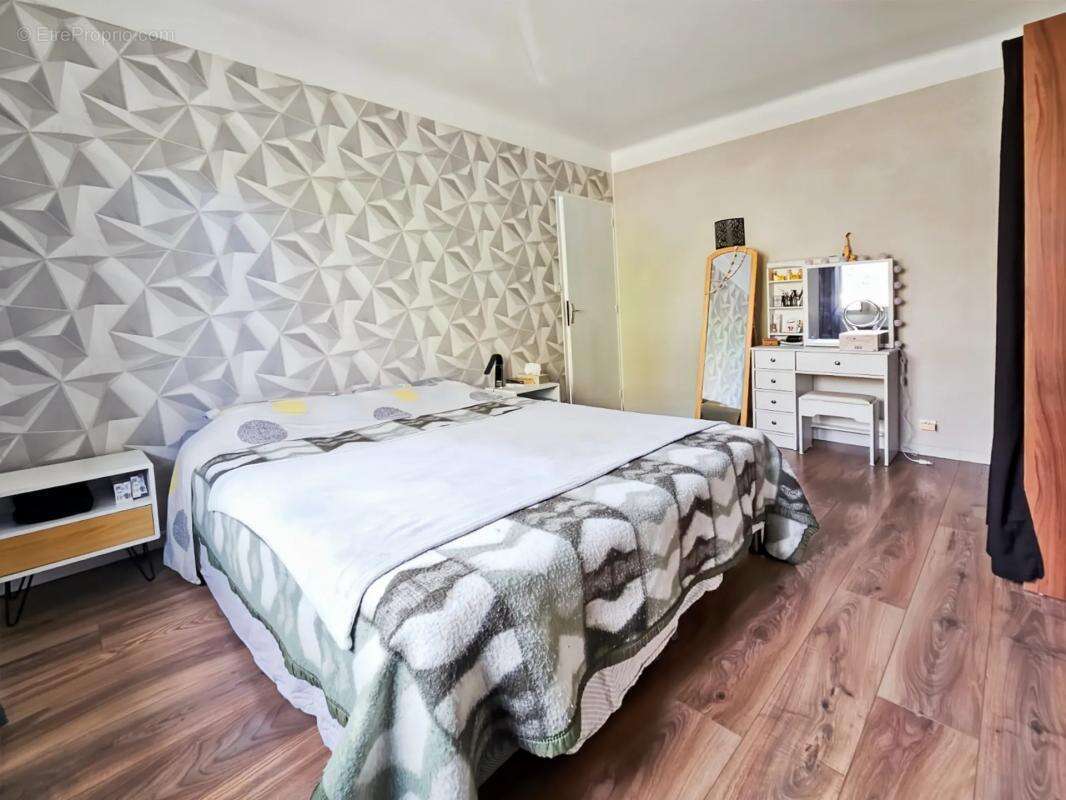 Maison à NISSAN-LEZ-ENSERUNE