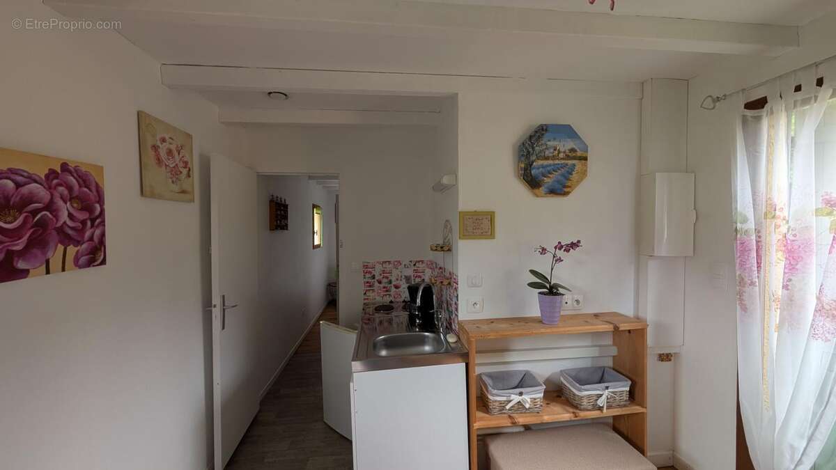 Appartement à SAINT-CLEMENT-DE-VERS