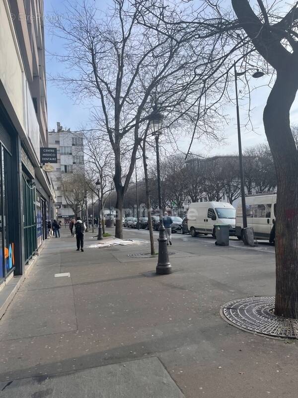 Commerce à PARIS-19E