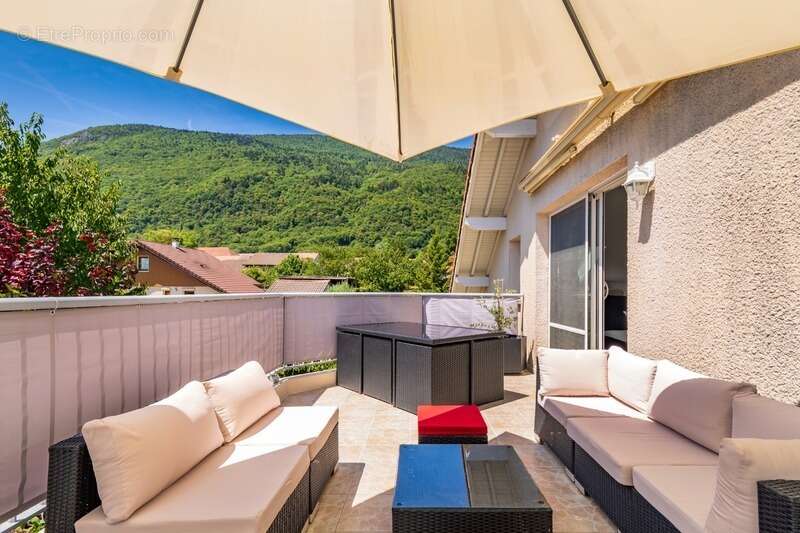 Attique rare aux portes de genève  vue montagnes  jardin  deux grands garages - photo 4