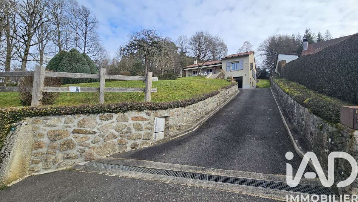 Photo 5 - Maison à LE ROUGET