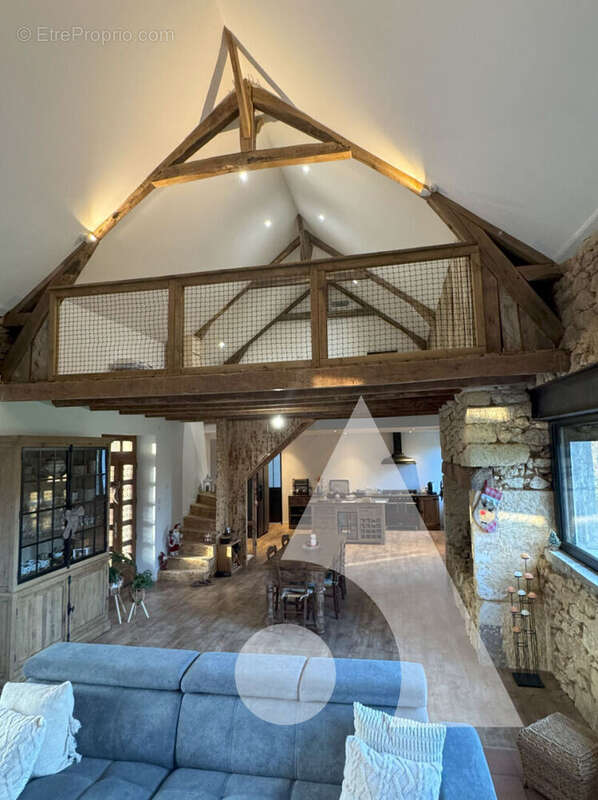 Maison à MILHAC