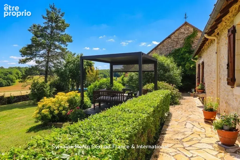 Superbe domaine de caractère du XVIIIe siècle sur 4 hectares avec piscine, maison d'amis et dépendances - photo 4