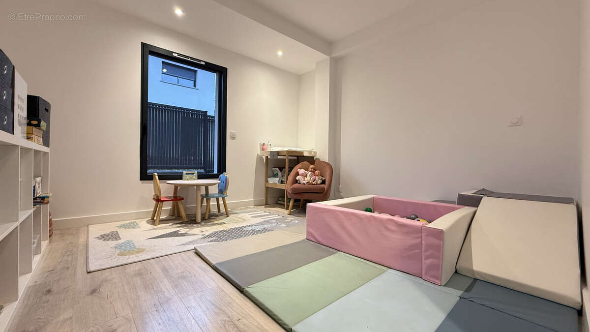 Maison à PREVESSIN-MOENS