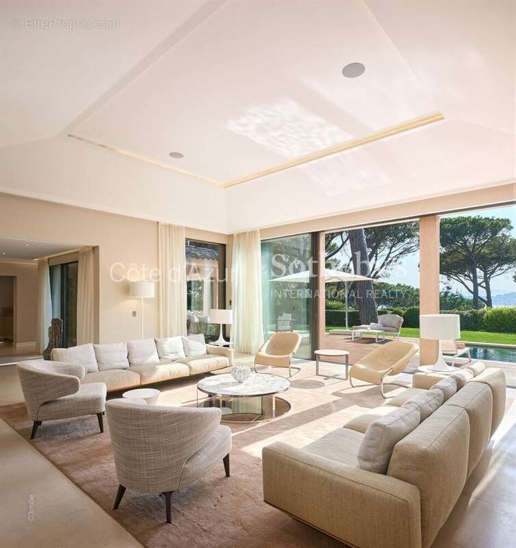 Luxueuse villa face à la mer - Les Parcs de Saint Tropez. - photo 10