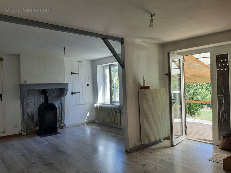 Maison à GUEUGNON
