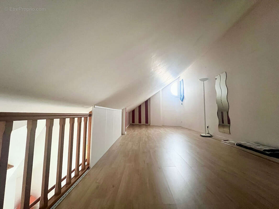 Appartement à BRIE-COMTE-ROBERT