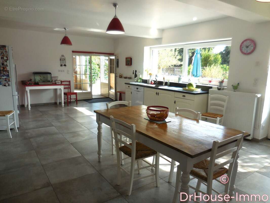 Maison à SAINTE-RADEGONDE