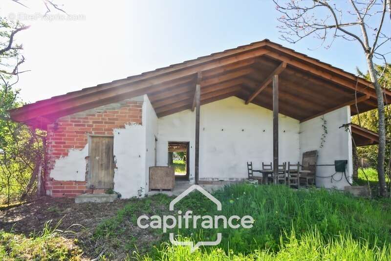 Maison à vendre 13 pièces proche de LONS LE SAUNIER (39) - photo 19