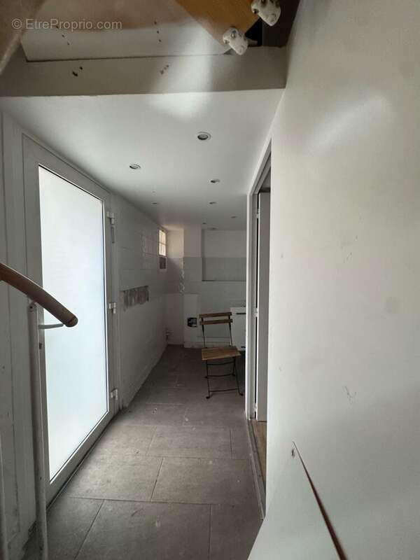 Commerce à ASNIERES-SUR-SEINE