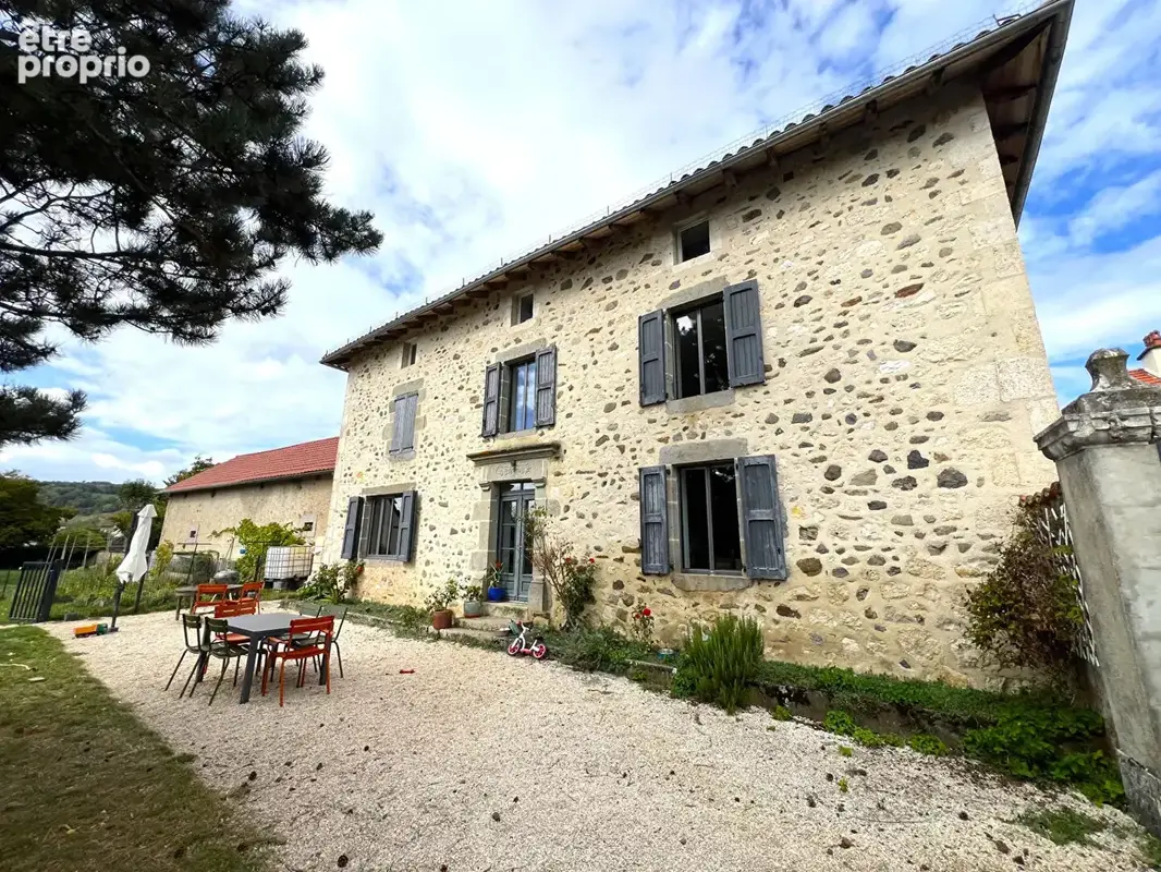 Photo Maison à Arpajon-Sur-Cere au prix de 472 500€