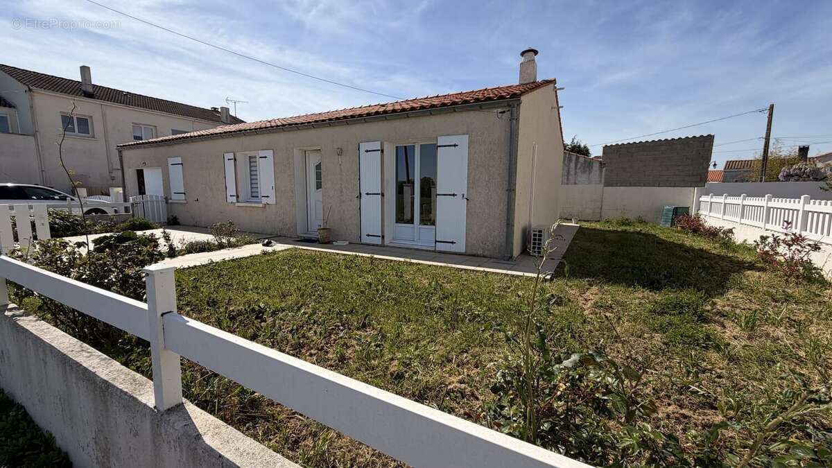 Maison à AYTRE