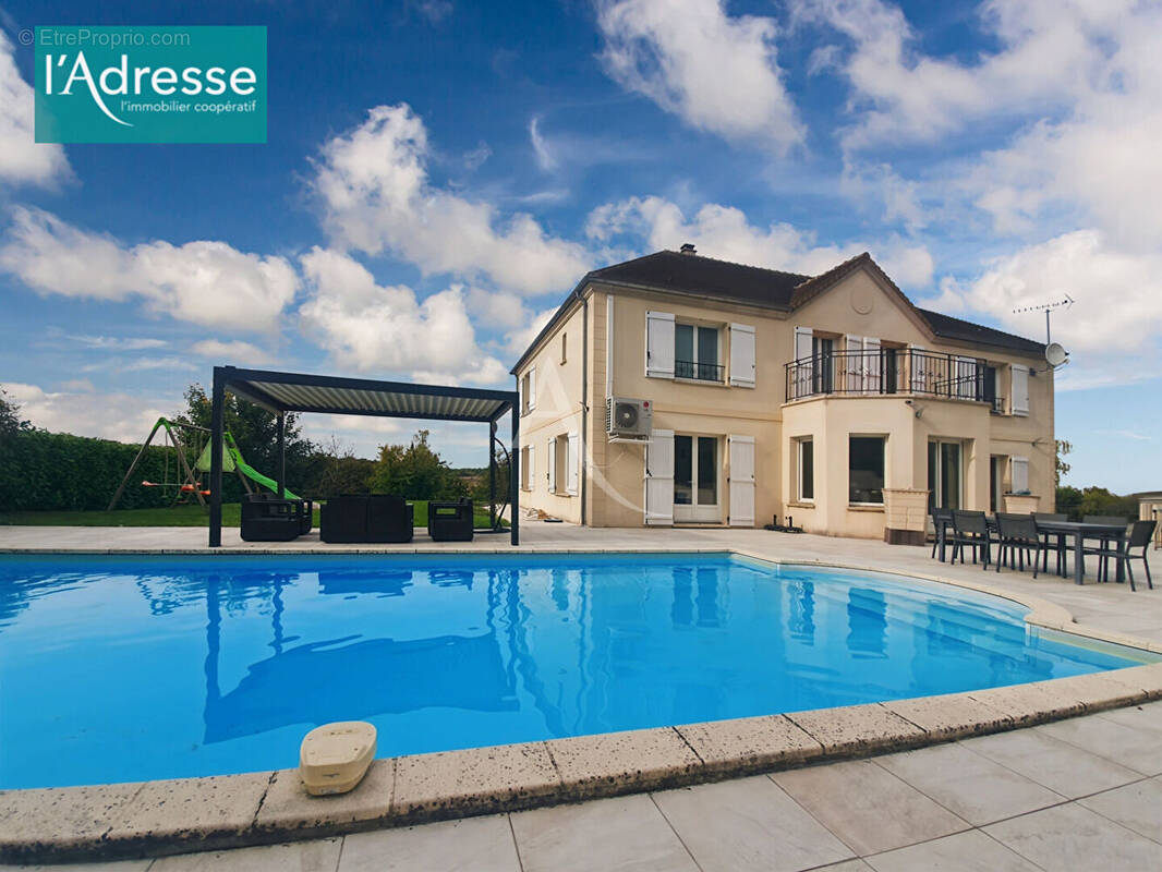 Maison à MEULAN
