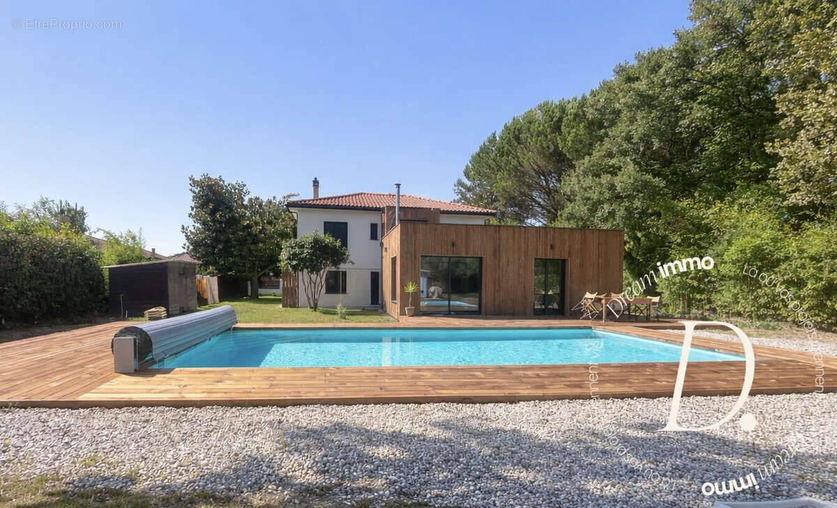 Maison à LIT-ET-MIXE