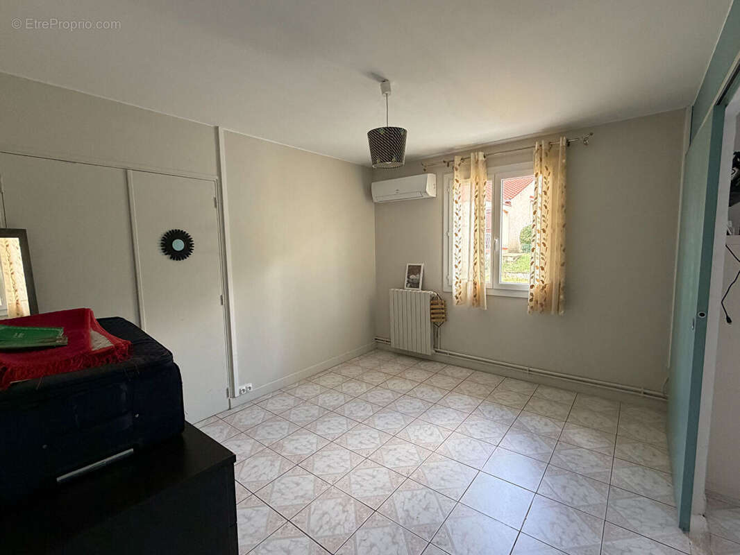 Maison Labruguiere 7 pièce(s) 115 m2 - photo 9