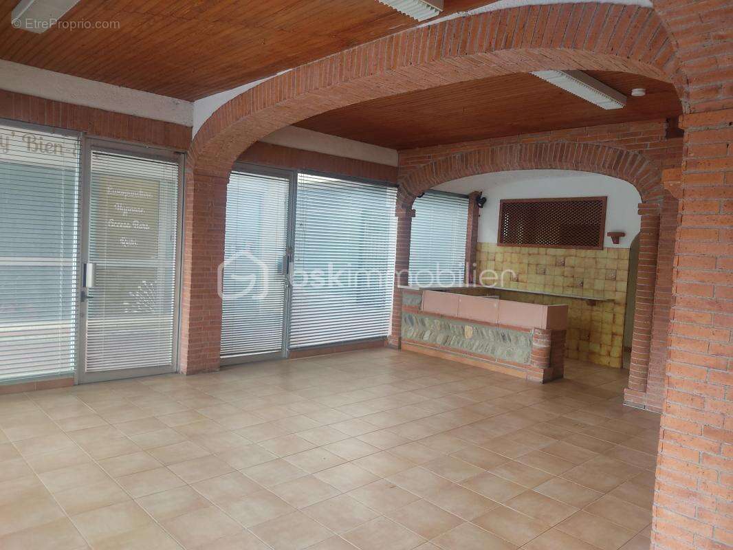 Commerce à SAINT-CYPRIEN