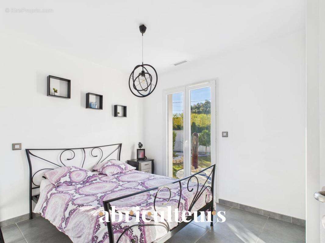 Villa contemporaine d’exception avec piscine chauffée en vente à 3 km de Calvisson (30114) - photo 12