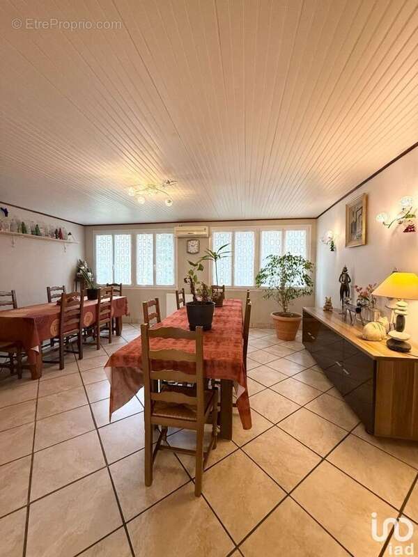 Photo 9 - Commerce à VAL-DE-MEUSE