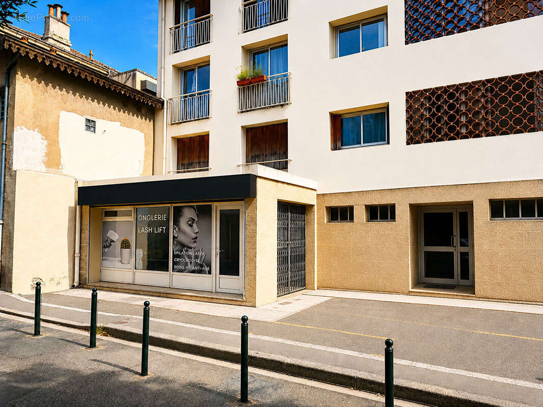 Local commercial 46m² à aix-en-provence - photo 2