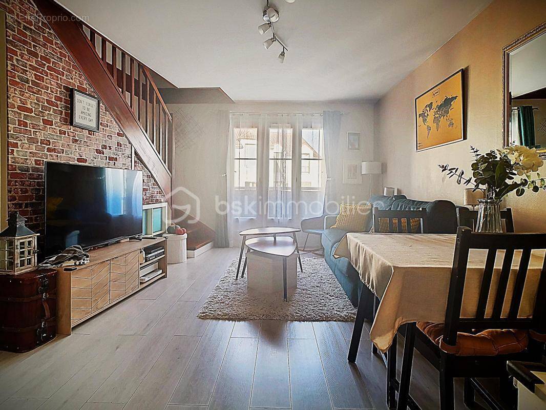 Appartement à BAILLY-ROMAINVILLIERS