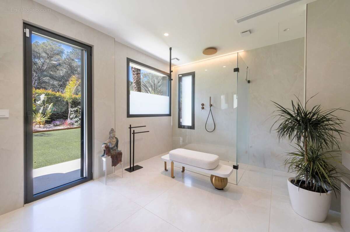 Maison à MOUGINS