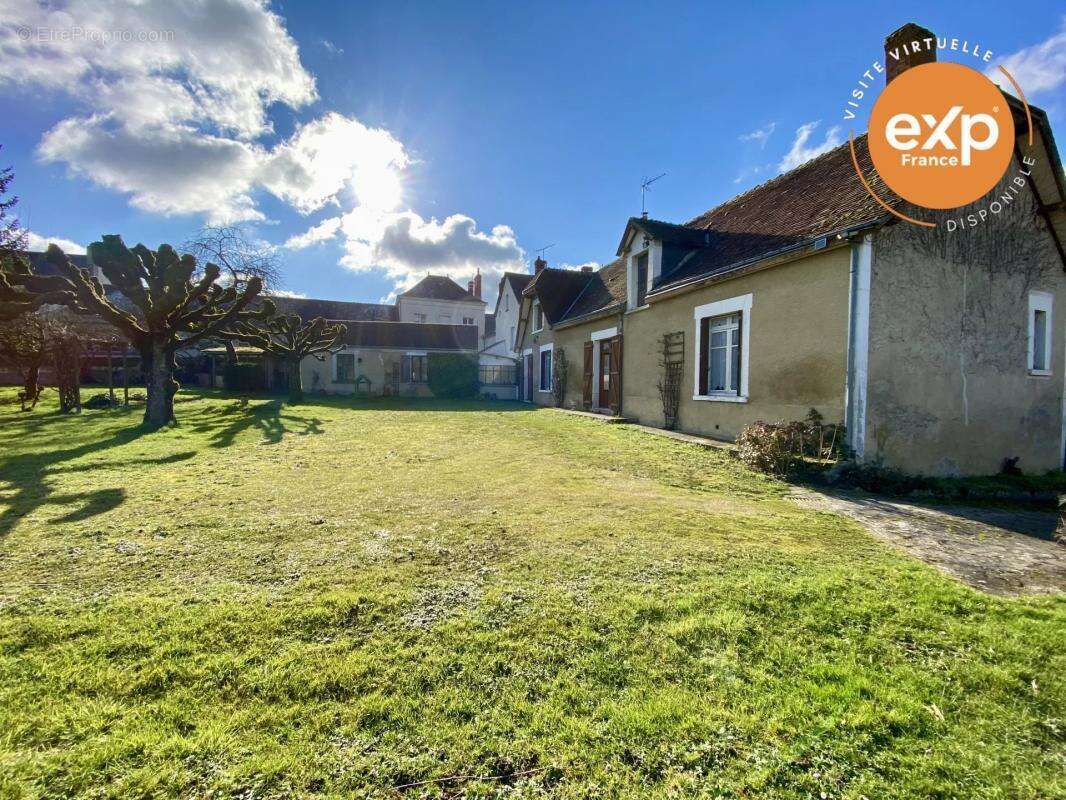 Maison à SAINT-JEAN-SAINT-GERMAIN