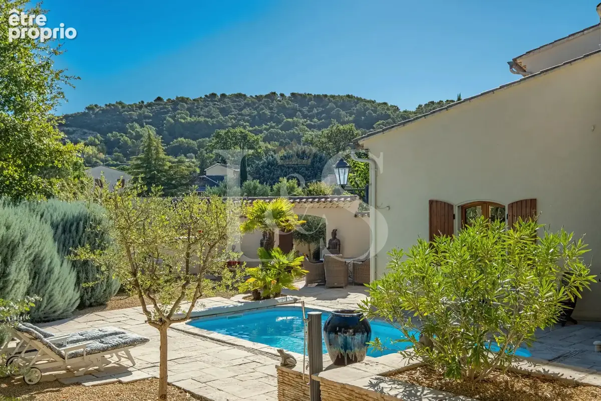 Maison de caractère avec vue sur le château Comtal   Vaison-la-Romaine. - photo 2